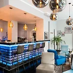 Hotel Leonardo